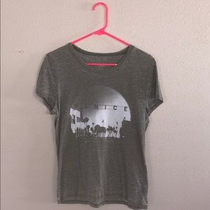 Green American eagle t-shirt